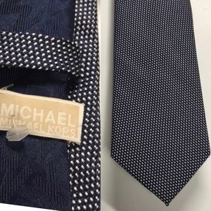 MICHAEL MICHAEL KORS Silk Tie Navy Blue with Silver White Polkadots